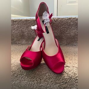 Elegant pink Peep-Toe Heels